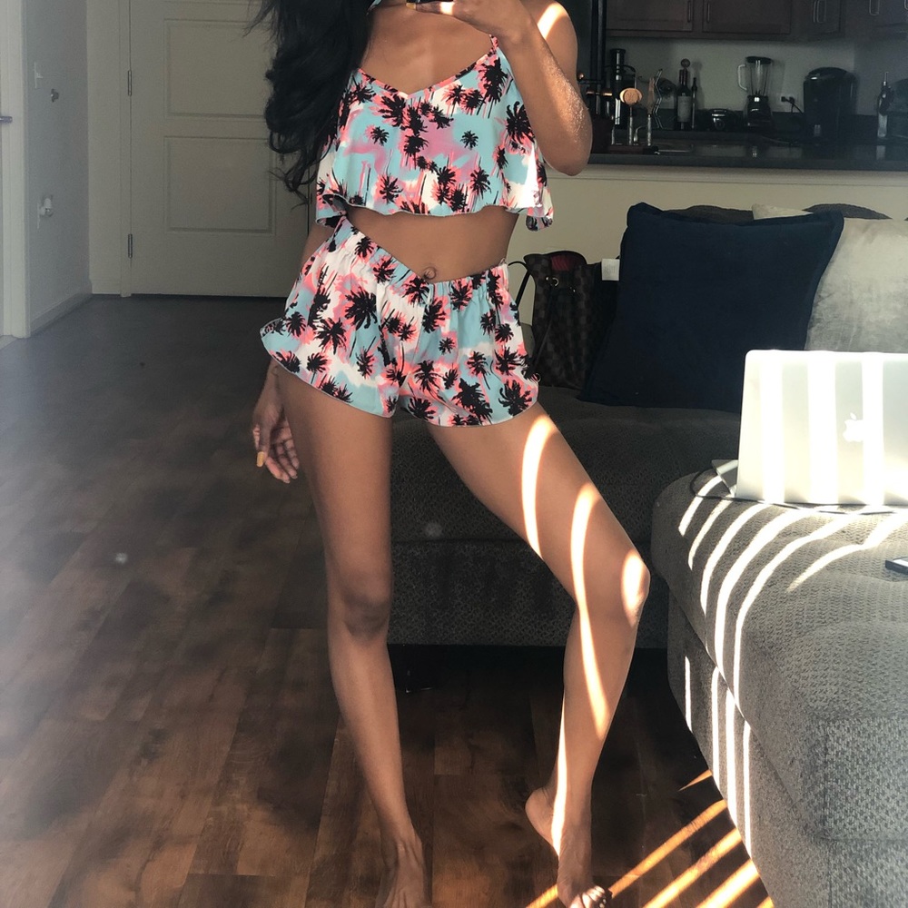 Tropical Set 🌴